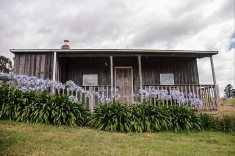 Wines For Joanie Cottage - Events Australia 3