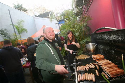Zing! Backpackers Hostel - Events Australia 6