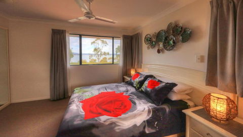 Dolphin Waters Holiday Apartments - Tourism Bookings 0