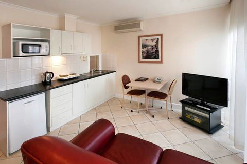 BEST WESTERN Ensenada Motor Inn & Suites - Events Australia 1