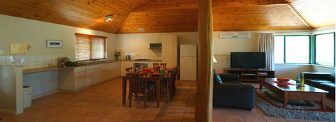 Bushy Lake Chalets - Tourism Bookings 2