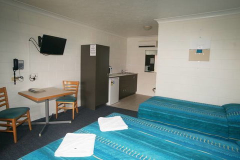 Cedar Lodge Motel - Events Australia 1