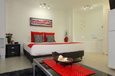 Charm City Motel - Events Australia 0