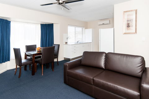 Comfort Inn & Suites Robertson Gardens - Tourism Bookings 2