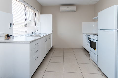 Comfort Inn & Suites Robertson Gardens - Tourism Bookings 3