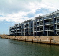Dolphin Quay Apartment Hotel - Events Australia