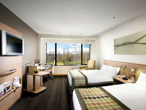 Crowne Plaza Canberra - Tourism Bookings 0