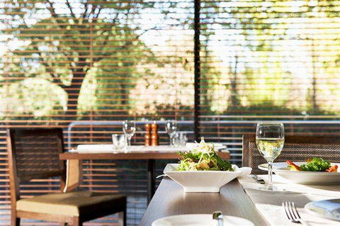 Crowne Plaza Canberra - Tourism Bookings 6