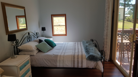 Ashton's Eco Retreat - Accommodation Europe 0