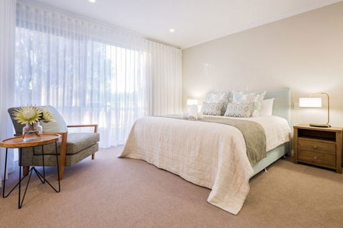 Azure Holiday House - Events Australia 13