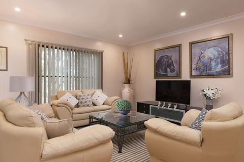 Jacaranda Cottages - Events Australia 6
