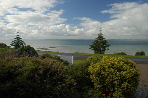 Dolphin Rise & Dolphin Rest - Events Australia 1