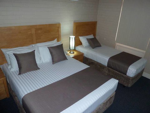 Dongara Hotel Motel - Events Australia 0