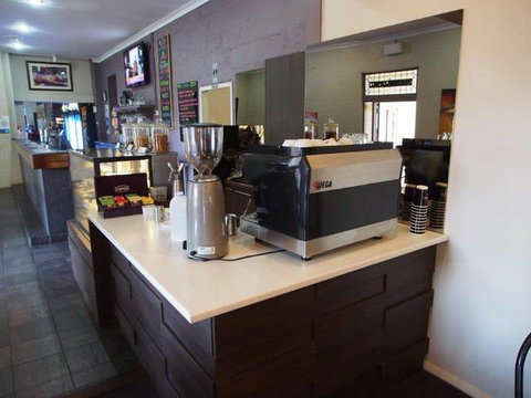 Dongara Hotel Motel - Events Australia 9