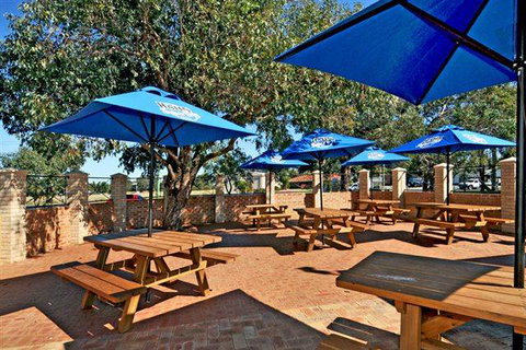 Drakesbrook Hotel - Events Australia 1