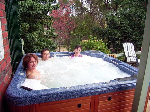 Falls Retreat Bed & Breakfast - Events Australia 0