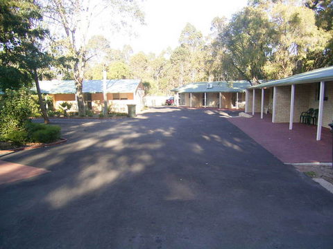 Golden Chain Margaret River Country Cottages - Tourism Bookings 2
