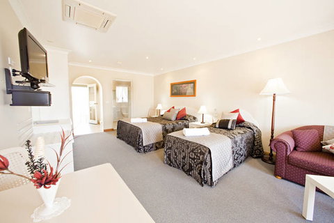 White Lanterns Motel - Events Australia 4