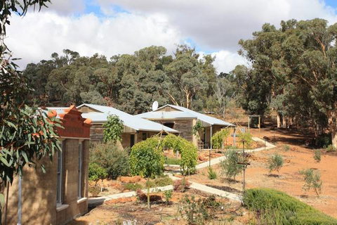 Hotham Ridge Winery & Cottages - Tourism Bookings 2