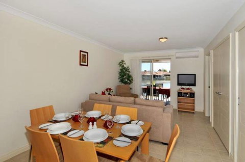 Lakeside Holiday Apartments - Events Australia 2