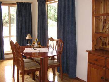 Macburn Self Contained Cottages, Dog Friendly - Events Australia 1
