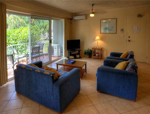 Markham Court - Accommodation Europe 5