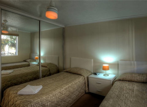 Markham Court - Accommodation Europe 7