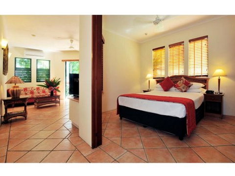 Martinique On Macrossan - Events Australia 3