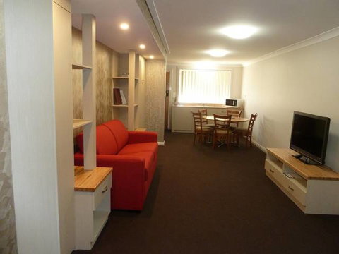McNevins Tamworth Motel - Tourism Bookings 0