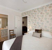 Mt Coolum Retreat 'A Bed  Breakfast'