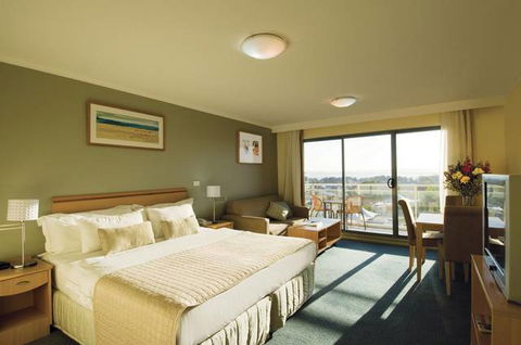 Oaks Waterfront Resort - Tourism Bookings 3