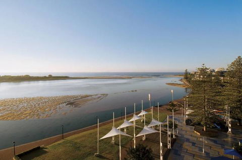 Oaks Waterfront Resort - Tourism Bookings 4