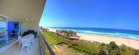 Pacific Surf Absolute Beachfront Apartments - Events Australia 3