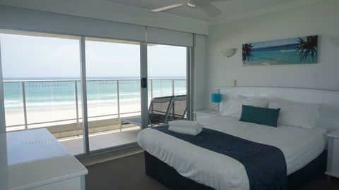 Pacific Surf Absolute Beachfront Apartments - Events Australia 5