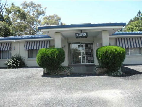 Pine Lodge Motel - Events Australia 1