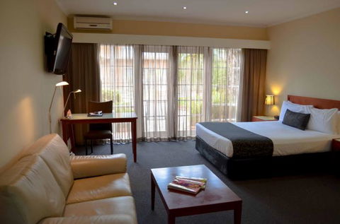 Quality Hotel Melbourne Airport - Tourism Bookings 1