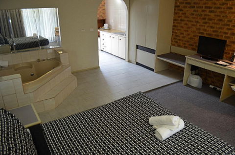 Quality Hotel Melbourne Airport - Tourism Bookings 2