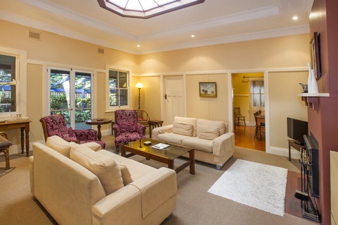 Rivendell Guest House - Accommodation Europe 3