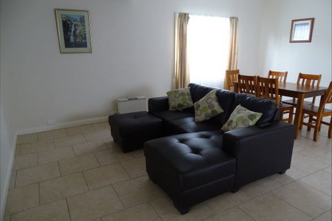 Silver Hill Townhouse - Events Australia 15