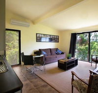 The Shingles Riverside Cottages - Events Australia