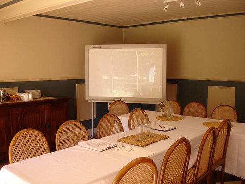 Twin Falls Bush Cottages - Events Australia 5