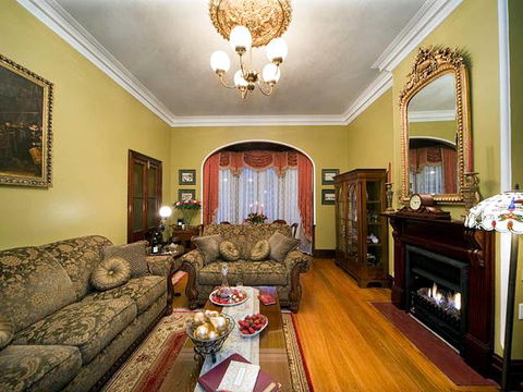 Varenna Luxury Accommodation - Events Australia 0