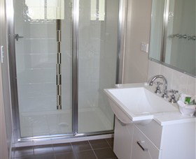 Bowlo Holiday Cabins - Accommodation Europe 5