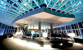 QDeck - Tourism Bookings 3