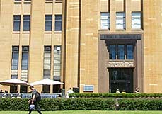 Museum Of Contemporary Art - Tourism Bookings 1