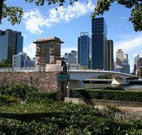 Former Victoria Bridge Abutment Memorial - Events Australia