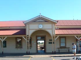 Maryborough Railway Station - Tourism Bookings 0