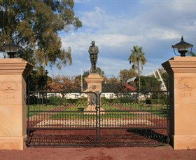 Dalby War Memorial And Gates - Events Australia 0