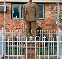 Soldier Statue Memorial Chinchilla - Events Australia