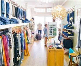 Deluxe - Events Australia 0